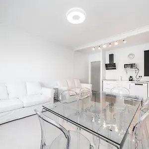 apartamentos-gran-via-732.topbarcelonahotels.com/