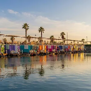 Boat Haus - Casas Flotantes Frente A Gibraltar Hotel na wodzie La Línea de la Concepción