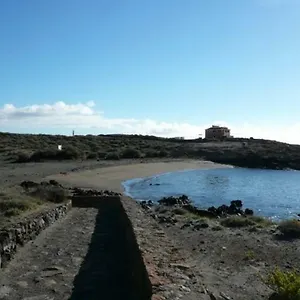 https://villa-carmen-abades.in-canary-islands.com