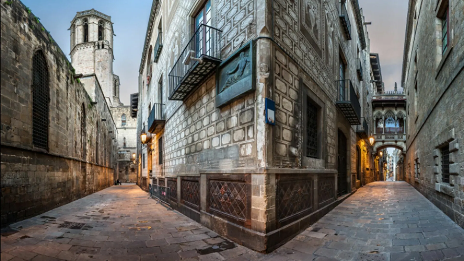 Mayerling Schumann Barcelona 0*,  Spain